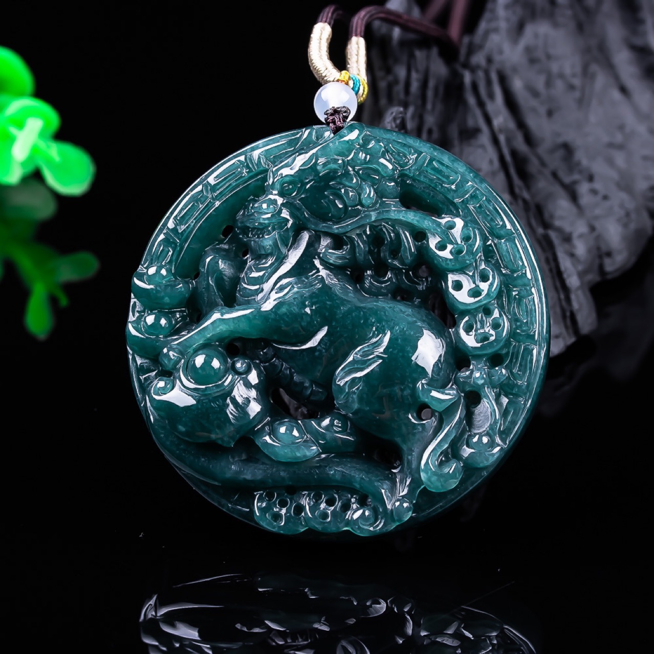 Women Fashion Necklace - Pingente de Dragão em Jadeite Birmanês,